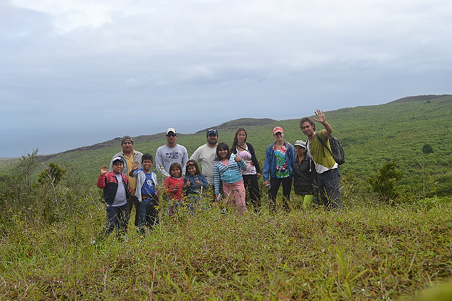 Maximilian Martin mit Freunden auf Galapagos.