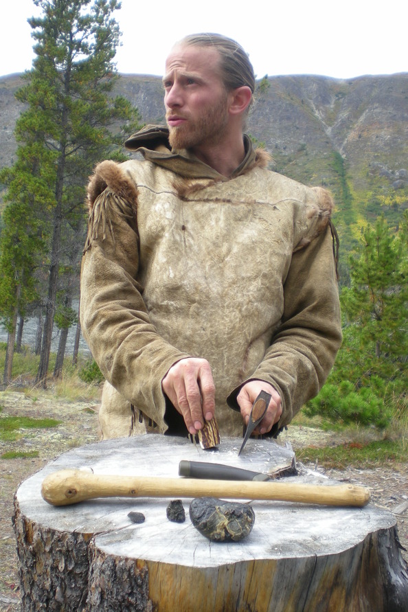 Kim Alaska Kanada Wildnis Experimentelle Archäologie Steinzeit Werkzeug